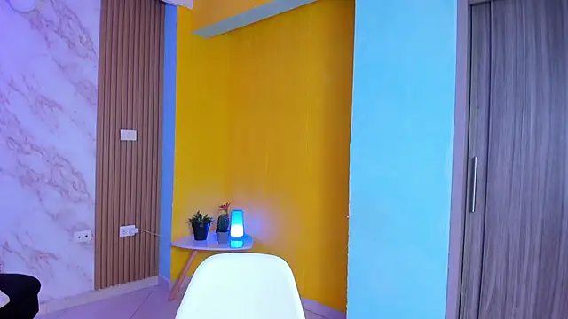 Megan blue7 online show from November 6, 2025, 11:33 am