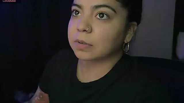 kimmiakiss22 online show from September 29, 2025, 11:42 pm