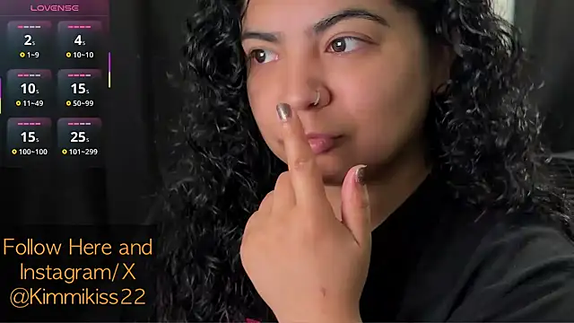 kimmiakiss22 online show from October 29, 2025, 8:32 pm