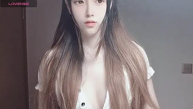 VaerySaenz online show from November 11, 2025, 3:01 pm