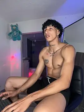 Snapshot of mike_casseano chatting on November 8, 2025, 4:45 am mike casseano online show from November 8, 2025, 4:45 am