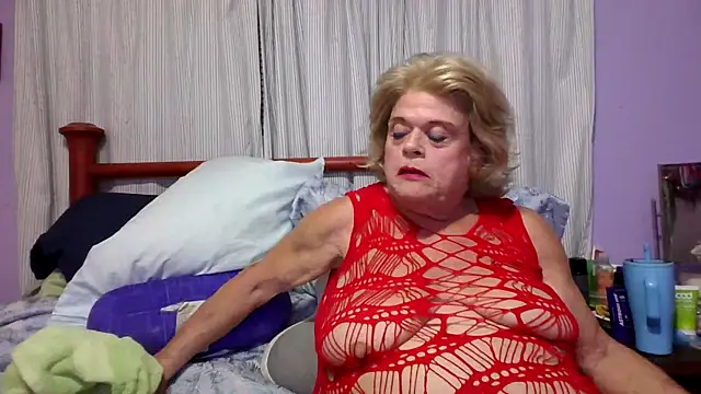 Snapshot of BigClitMelody chatting on September 25, 2025, 11:41 pm BigClitMelody online show from September 25, 2025, 11:41 pm