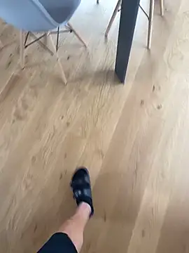 Snapshot of Fellix chatting on October 20, 2025, 10:27 am Fellix online show from October 20, 2025, 10:27 am