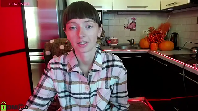 TayanaJons online show from September 26, 2025, 7:01 am