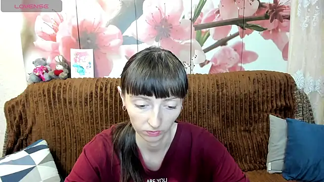 TayanaJons online show from June 17, 2026, 7:11 am