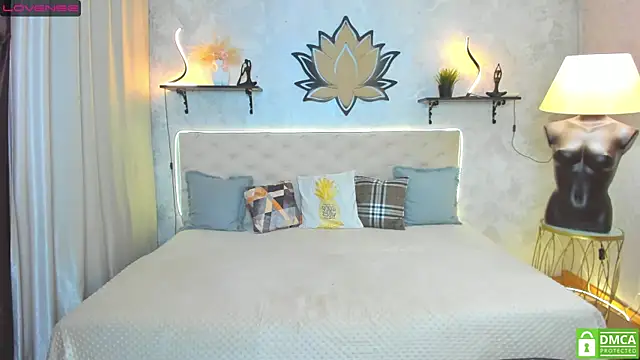 StripBianka online show from October 13, 2025, 9:42 am