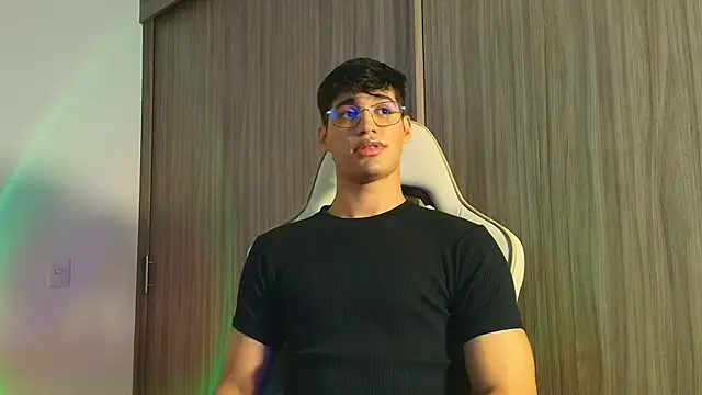 Snapshot of Jimmy_Leeh_ chatting on November 13, 2025, 4:11 am Jimmy Leeh online show from November 13, 2025, 4:11 am