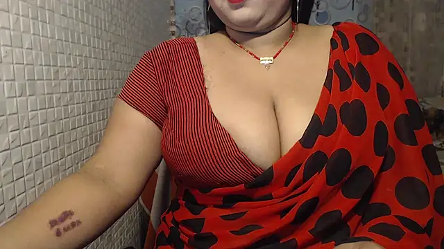 Snapshot of Oh_Maya chatting on February 8, 2025, 1:54 pm Oh Maya online show from February 8, 2025, 1:54 pm