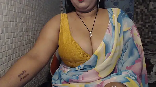 Snapshot of Oh_Maya chatting on March 23, 2025, 3:10 am Oh Maya online show from March 23, 2025, 3:10 am
