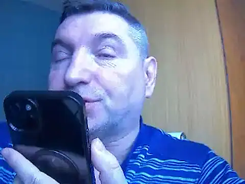 Snapshot of GYurmoka70 chatting on January 23, 2025, 8:57 am GYurmoka70 online show from January 23, 2025, 8:57 am