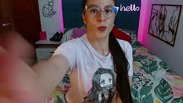 Snapshot of antonella_sweet33 chatting on October 9, 2025, 9:24 pm antonella sweet33 online show from October 9, 2025, 9:24 pm