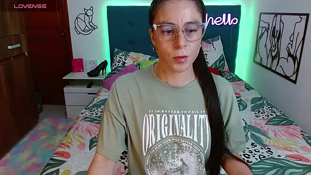 Snapshot of antonella_sweet33 chatting on October 12, 2025, 9:25 pm antonella sweet33 online show from October 12, 2025, 9:25 pm