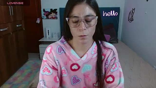 Snapshot of antonella_sweet33 chatting on June 8, 2026, 10:32 pm antonella sweet33 online show from June 8, 2026, 10:32 pm