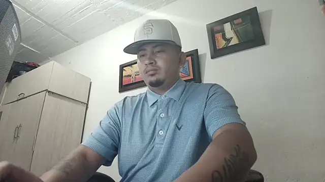 Snapshot of myke_andrade chatting on October 4, 2025, 11:03 pm myke andrade online show from October 4, 2025, 11:03 pm