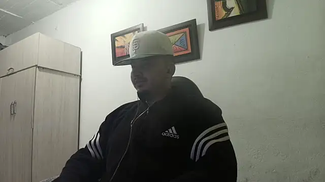 Snapshot of myke_andrade chatting on October 10, 2025, 4:00 am myke andrade online show from October 10, 2025, 4:00 am