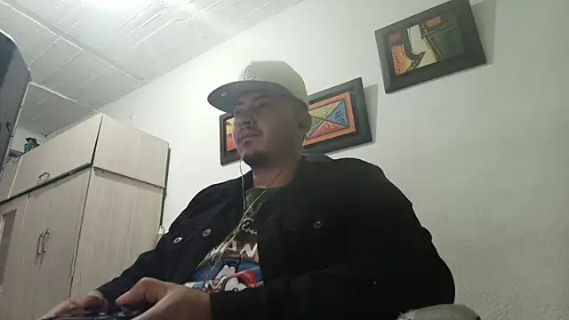 Snapshot of myke_andrade chatting on October 11, 2025, 4:55 am myke andrade online show from October 11, 2025, 4:55 am