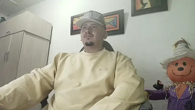 Snapshot of myke_andrade chatting on October 12, 2025, 5:06 am myke andrade online show from October 12, 2025, 5:06 am