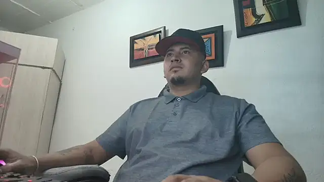 Snapshot of myke_andrade chatting on November 1, 2025, 4:47 am myke andrade online show from November 1, 2025, 4:47 am