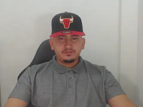 Snapshot of myke_andrade chatting on November 8, 2025, 6:02 am myke andrade online show from November 8, 2025, 6:02 am