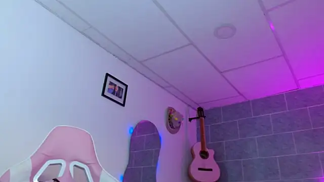 Dakota bumm online show from April 11, 2026, 4:44 pm