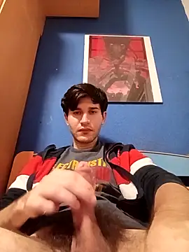 Esti02 online show from February 11, 2026, 11:21 pm