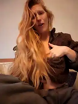 GoldenFlameGoddess online show from February 7, 2025, 10:30 pm