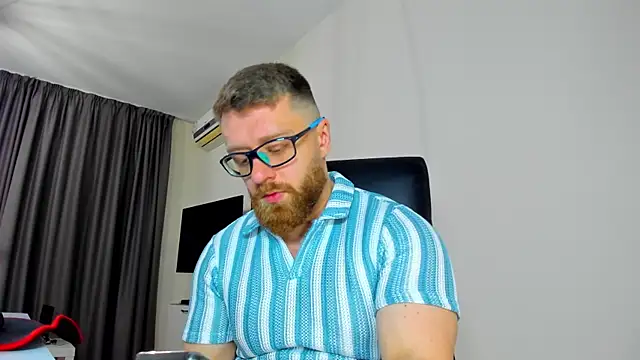 Findom guy online show from April 13, 2026, 10:43 am