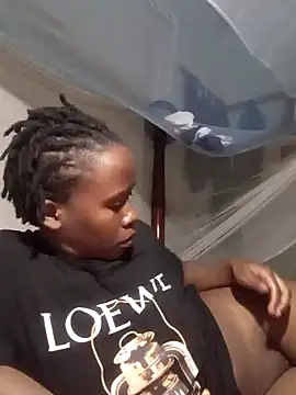 Queentesi online show from January 5, 2025, 6:13 pm