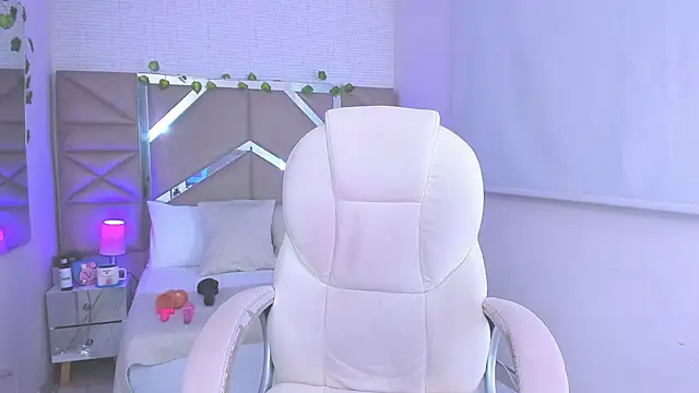 Snapshot of Zoe_Lennoxx chatting on December 28, 2024, 4:30 pm Zoe Lennoxx online show from December 28, 2024, 4:30 pm