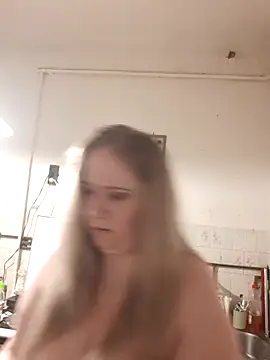 D Marinna online show from February 1, 2025, 4:44 pm