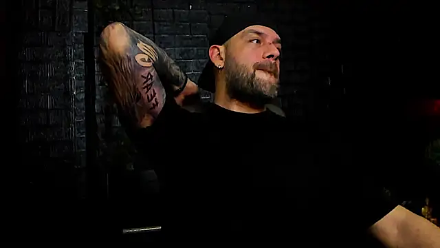 LexXHardy online show from December 22, 2025, 12:40 am