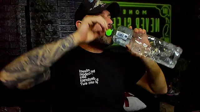 LexXHardy online show from January 14, 2026, 4:23 pm