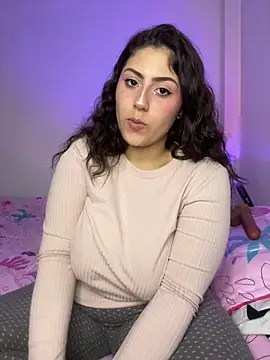 TuWaifuVirtual1 online show from March 19, 2025, 4:57 am