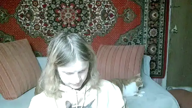 Kathlyn  Heath online show from December 20, 2025, 6:04 pm