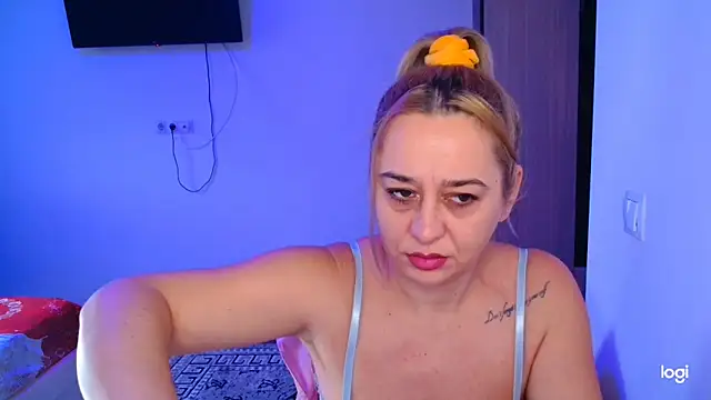 freyyamore1 online show from February 5, 2026, 6:29 am