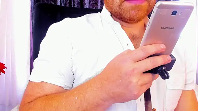 michacosio online show from February 4, 2025, 7:55 pm