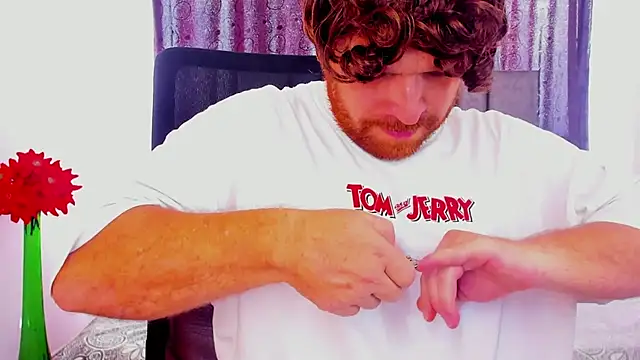 michacosio online show from February 12, 2025, 8:29 pm