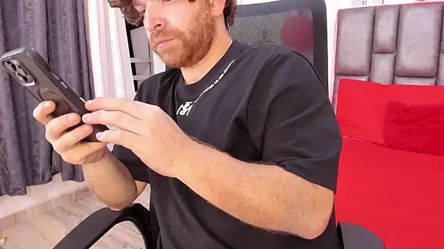 Snapshot of michacosio chatting on February 11, 2026, 2:16 am michacosio online show from February 11, 2026, 2:16 am