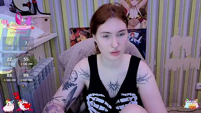  Chlo  e online show from November 21, 2025, 5:33 pm