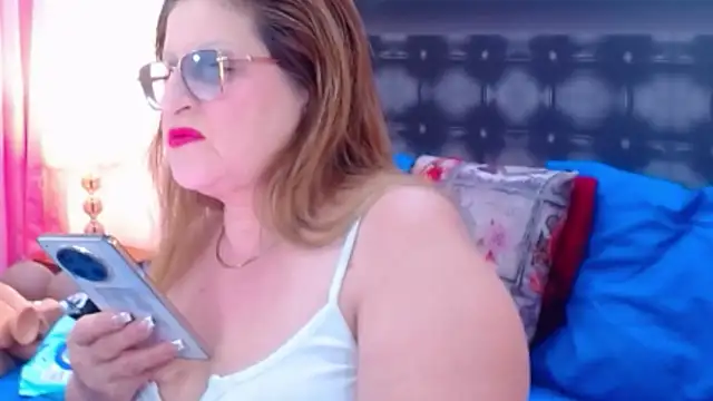 sandra 20 online show from November 18, 2025, 11:25 am