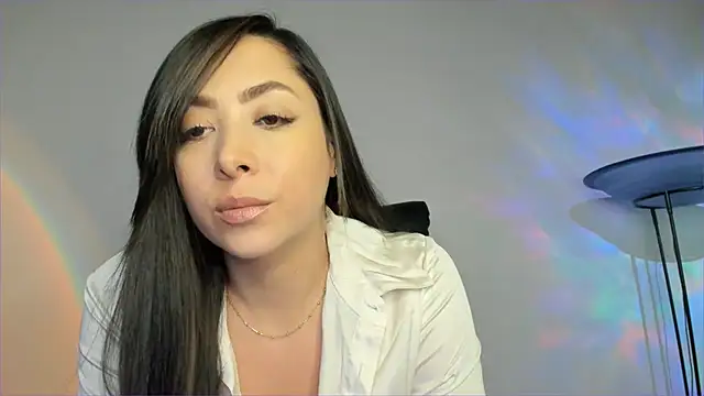 Snapshot of Mila__Paramo chatting on September 30, 2025, 11:43 pm Mila Paramo online show from September 30, 2025, 11:43 pm