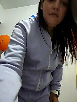 Mia Hampton online show from February 26, 2026, 11:15 pm