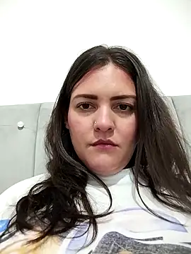 Mia Hampton online show from April 1, 2026, 9:34 pm