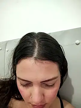 Mia Hampton online show from April 23, 2026, 11:18 pm