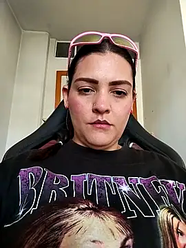 Mia Hampton online show from June 1, 2026, 8:54 pm