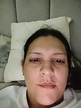 Mia Hampton online show from July 30, 2026, 2:32 am