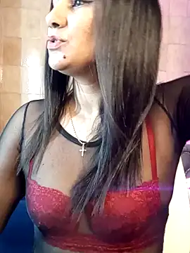 Snapshot of Leticia_goddes chatting on December 19, 2024, 2:45 am Leticia goddes online show from December 19, 2024, 2:45 am