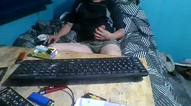 Snapshot of malekon76 chatting on January 22, 2025, 3:29 pm malekon76 online show from January 22, 2025, 3:29 pm