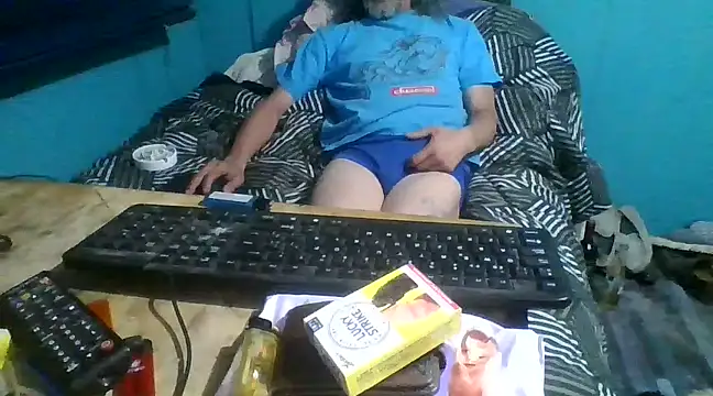 Snapshot of malekon76 chatting on January 25, 2025, 10:08 am malekon76 online show from January 25, 2025, 10:08 am