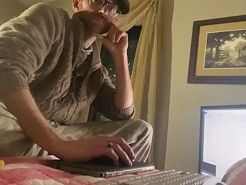 Snapshot of MaxSpadeErotica chatting on April 11, 2026, 8:51 am MaxSpadeErotica online show from April 11, 2026, 8:51 am